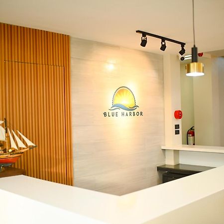 Blue Harbor Hotel Calapan Екстериор снимка