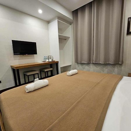 Blue Harbor Hotel Calapan Екстериор снимка